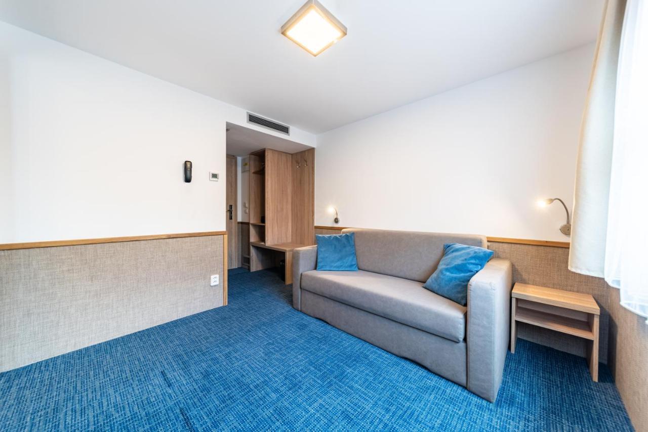 Racek Hotel na wodzie 3*