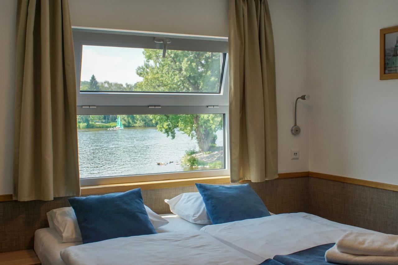 Racek Hotel en barco 3*