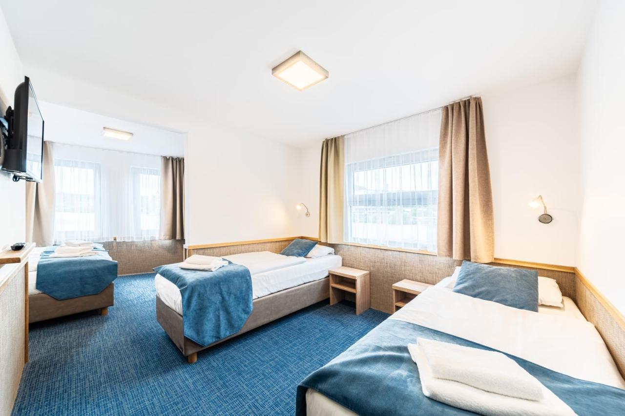 Hotel en barco Racek