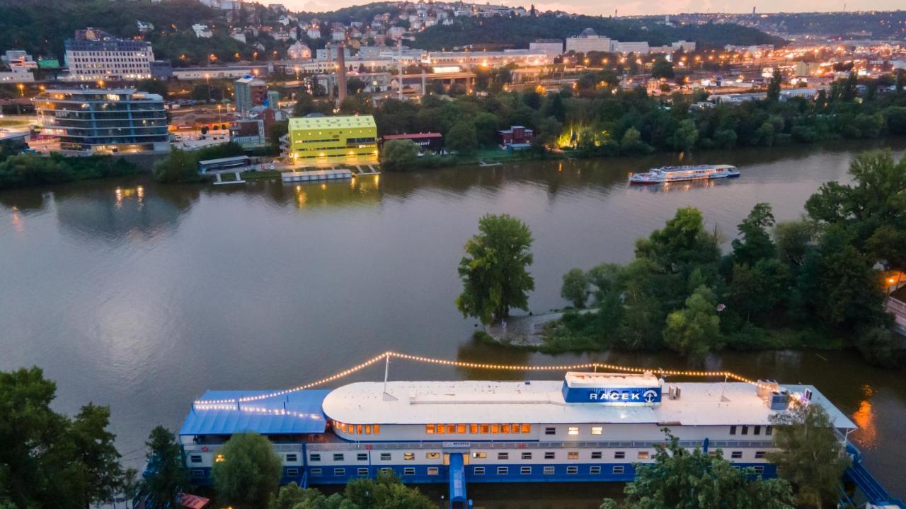 Bateau-hôtel Racek Prague
